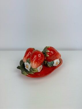 Ceramic Strawberry Salt & Pepper Shakers With Tray by Corner Ruby